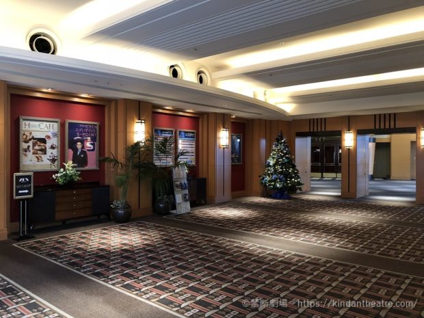 ハービスENT7階エレベーター前フロア