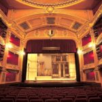 「世界4大ミュージカル」はレ・ミゼラブル、オペラ座の怪人、キャッツ、ミス・サイゴン 4大作品の2つの共通点とは？