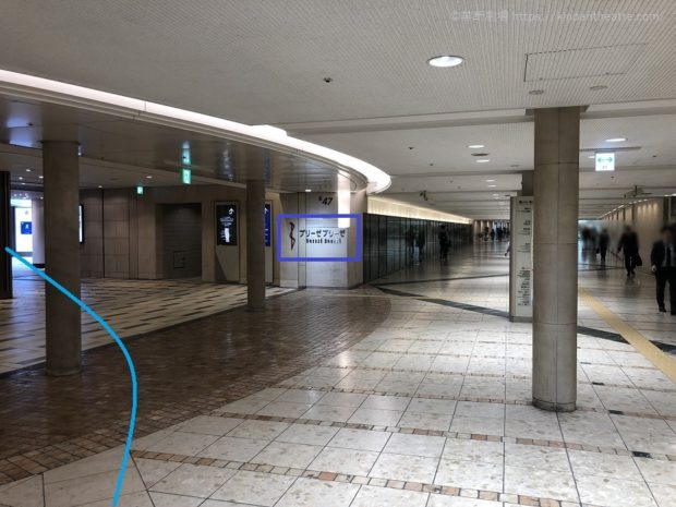 ブリーゼブリーゼの案内を目印にブリーゼタワー方向へ進む