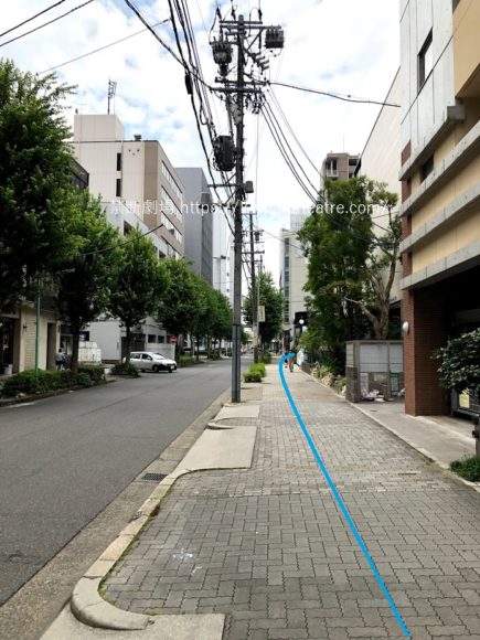 ローソンから名古屋四季劇場への歩道