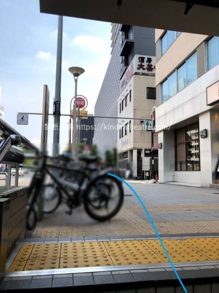 伏見駅6番出口から見える御園座