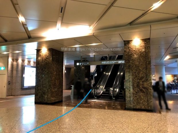 溜池山王駅7番出口エスカレーター