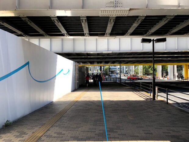 JR浜松町駅北口高架下