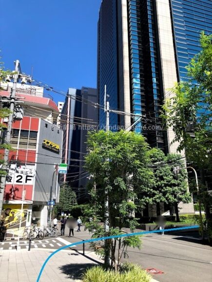 ピアスタワー付近歩道