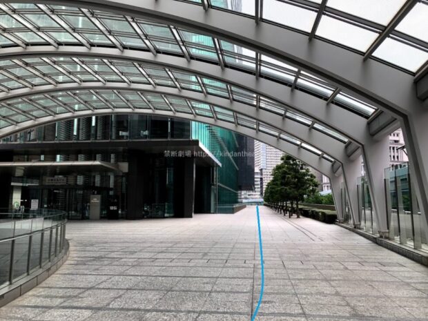 ゆりかもめ汐留駅　汐留住友ビル前　通路