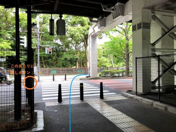 浜離宮庭園入口信号・横断歩道