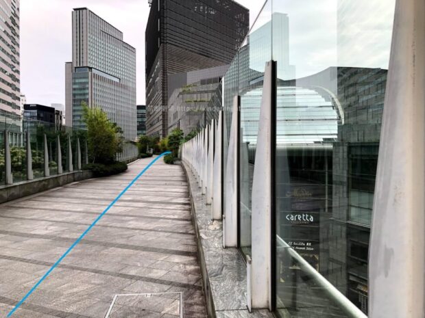 カレッタ汐留外2階通路