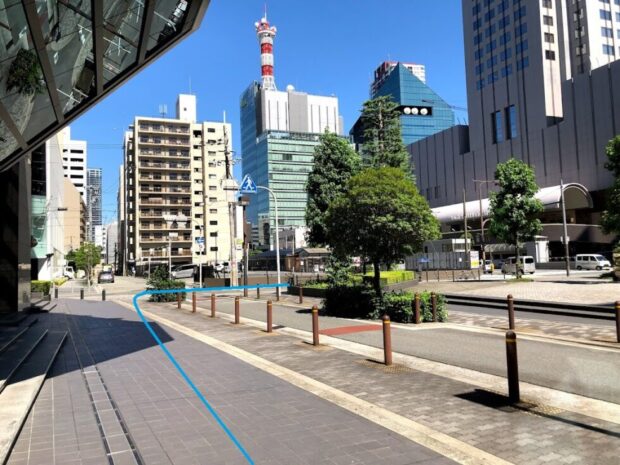 梅田プラザモータープール側十字路