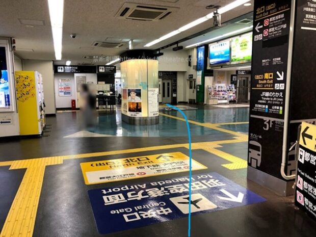 東京モノレール浜松町駅3階北口へ進む通路