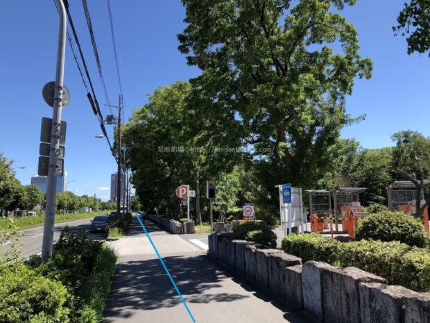 玉造筋 大阪城公園側 歩道