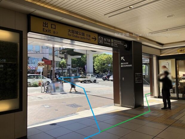 JR森ノ宮駅から森ノ宮駅前交差点をのぞむ