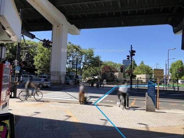 森ノ宮駅前交差点