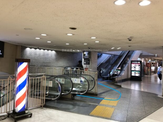 近鉄百貨店前 エスカレーター