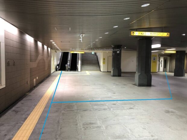 国立競技場駅　A2出口　エスカレーターとエレベーター