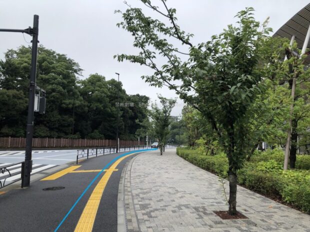 国立競技場　周辺　歩道