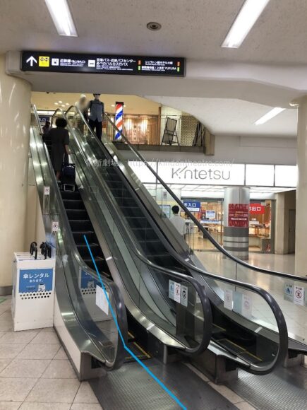 近鉄百貨店前 エスカレーター