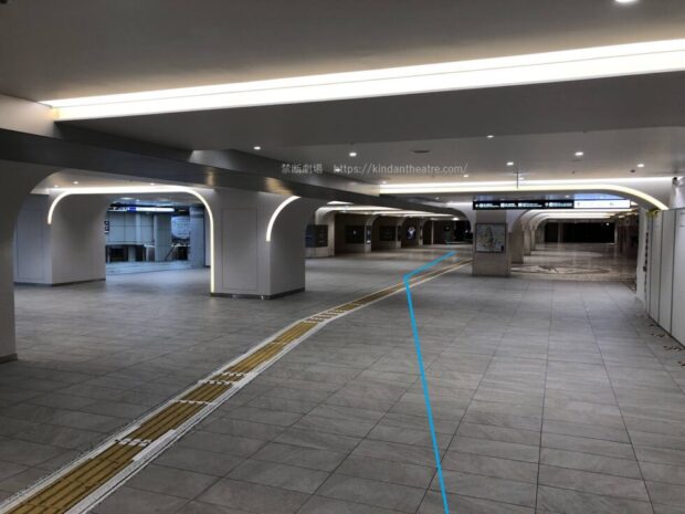 地下鉄西梅田駅　ハービスプラザENT付近　地下通路