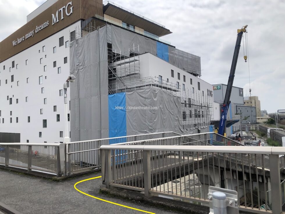 JR熱田駅からMTG名古屋四季劇場への行き方説明写真12（建設工事中のMTG新社屋）
