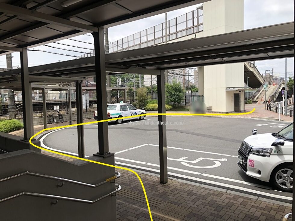 名鉄神宮前駅からMTG名古屋四季劇場への行き方説明写真5（ロータリー付近）